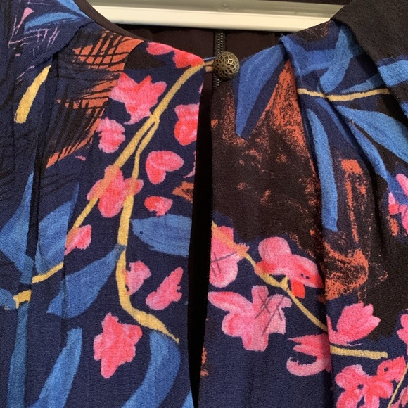 Anthropologie Maeve Elia Cold Shoulder Dress, size 6, EUC - Picture 4 of 12